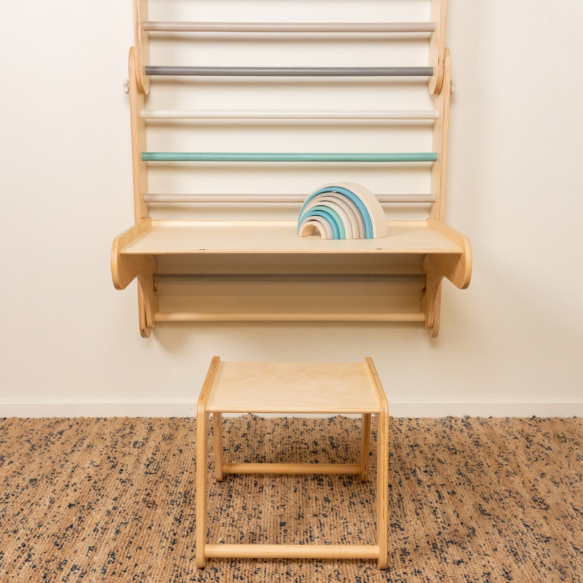 Pöytä ja tuoli leg&go-puolapuille